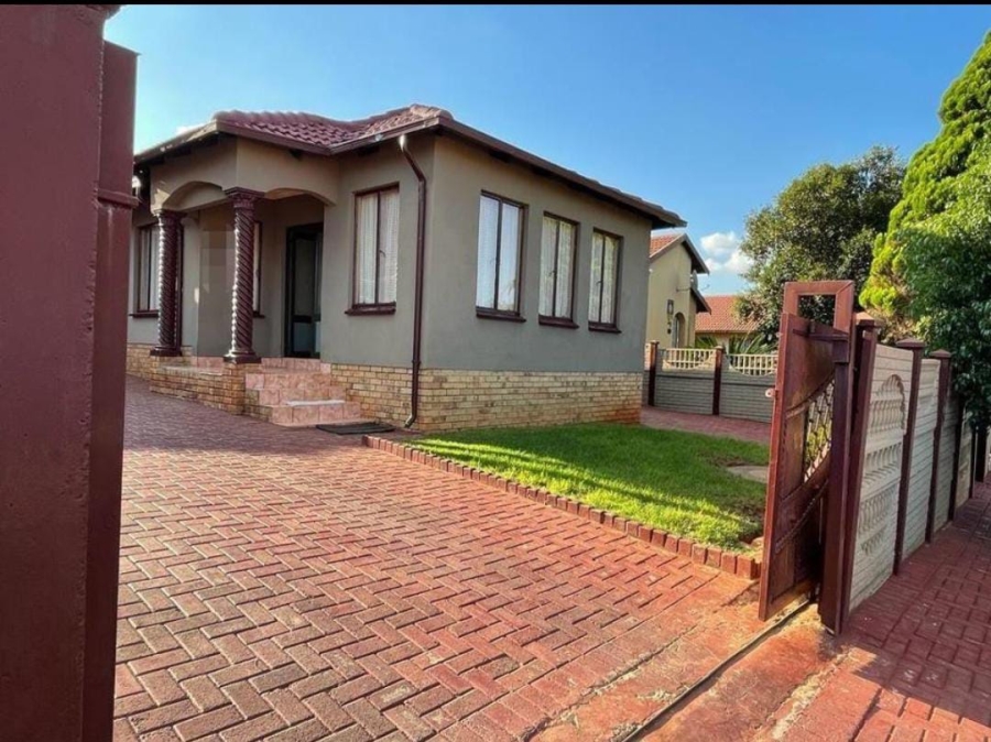 3 Bedroom Property for Sale in Tlhabane West North West